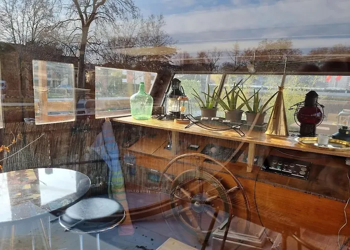 ספינת מלון Peniche De Charme Avec Jacuzzi Sur Canal Du Midi *