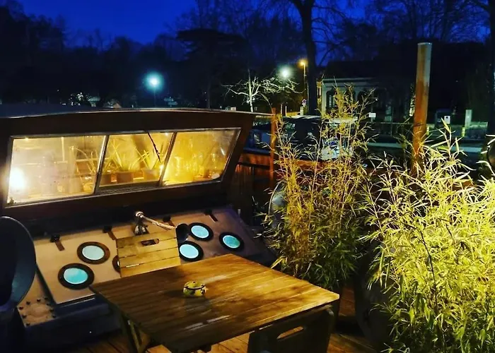 ספינת מלון Peniche De Charme Avec Jacuzzi Sur Canal Du Midi *