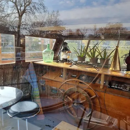 Botel Péniche De Charme Avec Jacuzzi Sur Canal Du Midi *