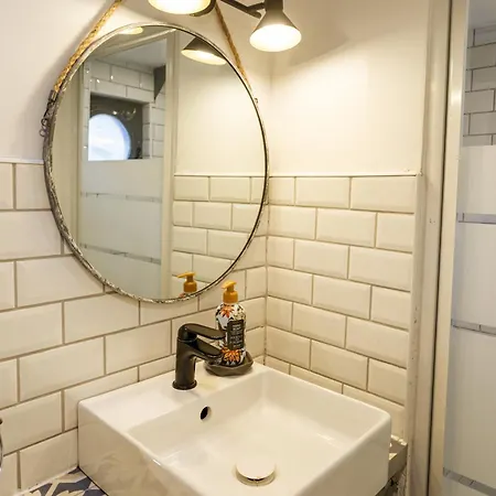 Péniche De Charme Avec Jacuzzi Sur Canal Du Midi Bateau-hôtel *