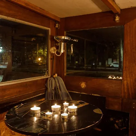 Péniche De Charme Avec Jacuzzi Sur Canal Du Midi