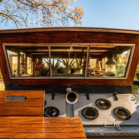 Peniche De Charme Avec Jacuzzi Sur Canal Du Midi بوتيل *