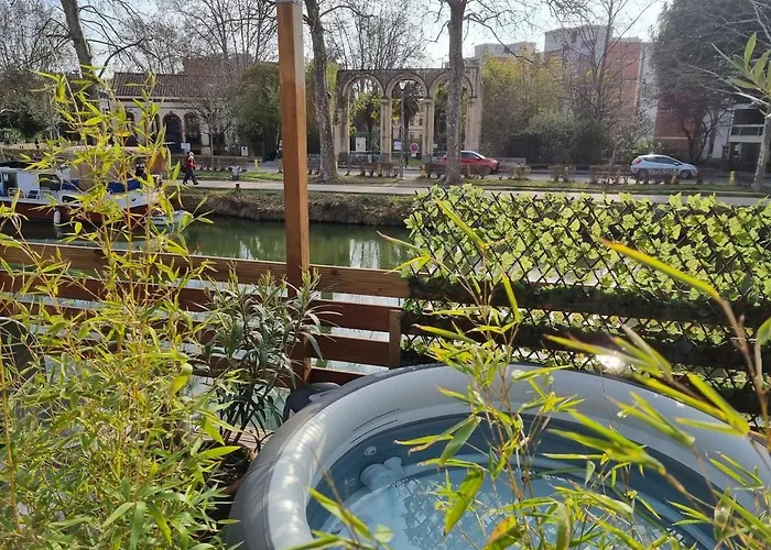 Peniche De Charme Avec Jacuzzi Sur Canal Du Midi Tekne
