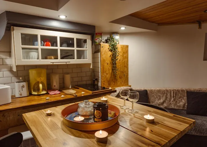 Peniche De Charme Avec Jacuzzi Sur Canal Du Midi Tekne *