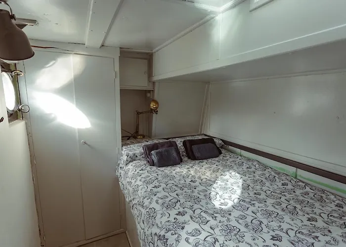 Tekne Peniche De Charme Avec Jacuzzi Sur Canal Du Midi *