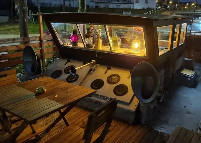 Tekne Peniche De Charme Avec Jacuzzi Sur Canal Du Midi