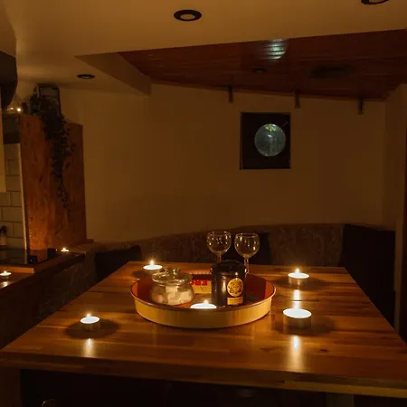 Peniche De Charme Avec Jacuzzi Sur Canal Du Midi Тулуза